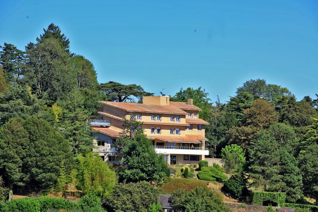 Logis Hotel De La Bruyere Pouzauges Exterior photo